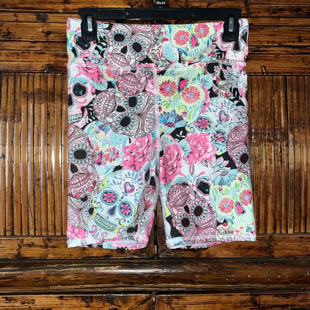 Skull Shorts - Picture 4 of 6